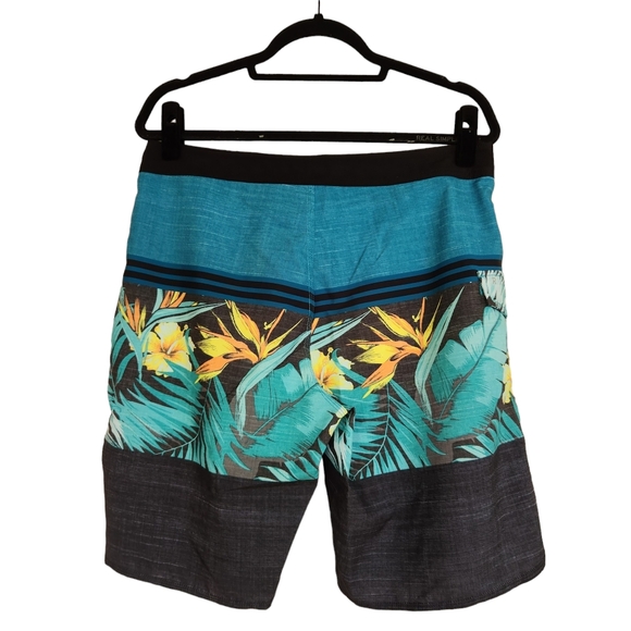 RIP CURL Hawaii Floral Palm Leaf 9” Board Shorts - Picture 2 of 12